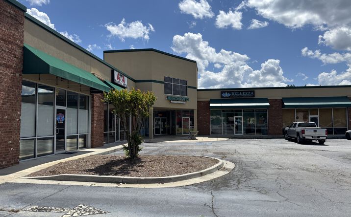 Pictures of Retail property located at 4010 Northside Dr, Macon, GA 31210 for lease - image #1