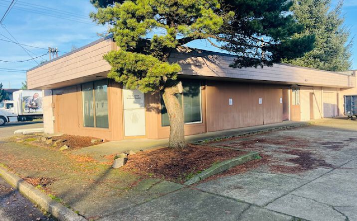 Pictures of Office property located at 1105 Ivy Avenue, Tillamook, OR 97141 for lease - image #1