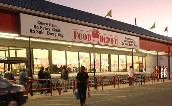 Pictures of Retail property located at 2401 Belair Rd, Baltimore, MD 21213 for sales - image #1