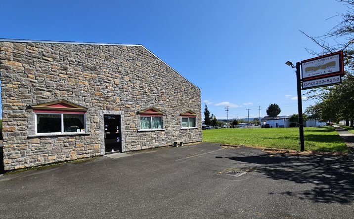 Pictures of Retail, Office property located at 940 14th Ave, Longview, WA 98632 for lease - image #1