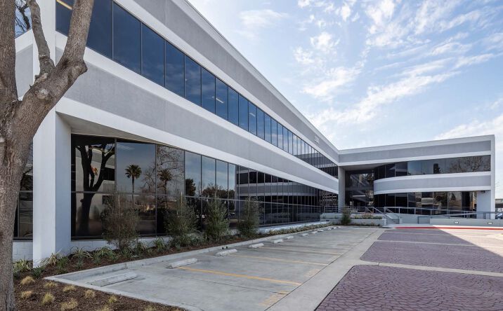 Pictures of Office property located at 2100 & 2200 W Orangewood Ave, Orange, CA 92868 for lease - image #1
