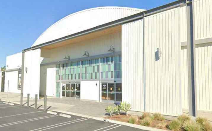 Pictures of Retail property located at 4100 E Carson St, Long Beach, CA 90808 for lease - image #1