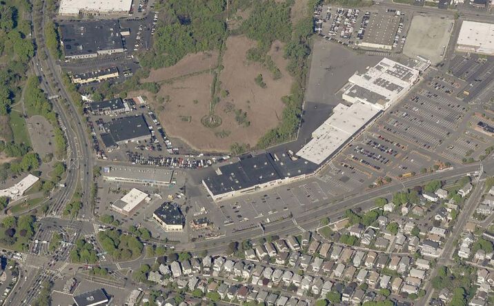 Pictures of Retail property located at 630 Fellsway, Medford, MA 02155 for lease - image #1