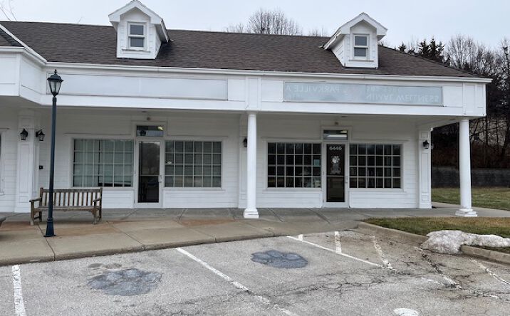 Pictures of Retail, Office, Special Purpose property located at 6446 NW Crooked Rd, Parkville, MO 64152 for lease - image #1