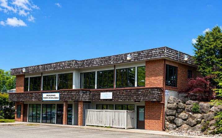 Pictures of Office property located at 207 SW 156th St, Burien, WA 98166 for lease - image #1