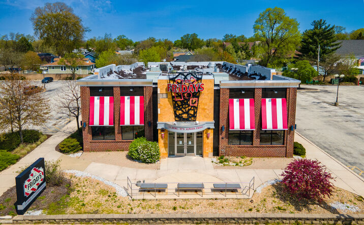Pictures of Restaurant, Retail property located at 5420 W 95th Street, Oak Lawn, IL 60453 for lease - image #1