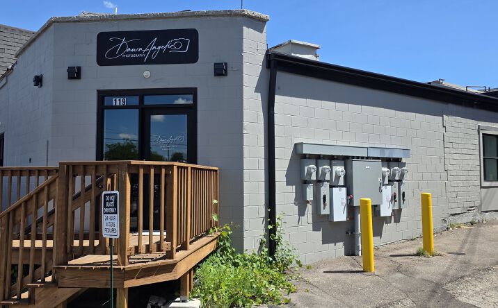 Pictures of Retail property located at 113 W Main St, Brighton, MI 48116 for lease - image #1