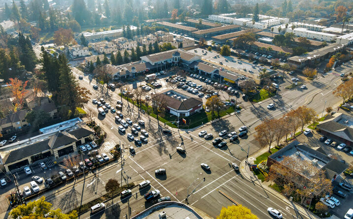 Pictures of Retail property located at 2580 Fair Oaks Blvd, Sacramento, CA 95825 for lease - image #1