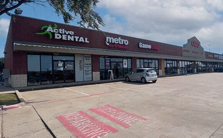 Pictures of Retail property located at 2205 I-20, Grand Prairie, TX 75052 for lease - image #1