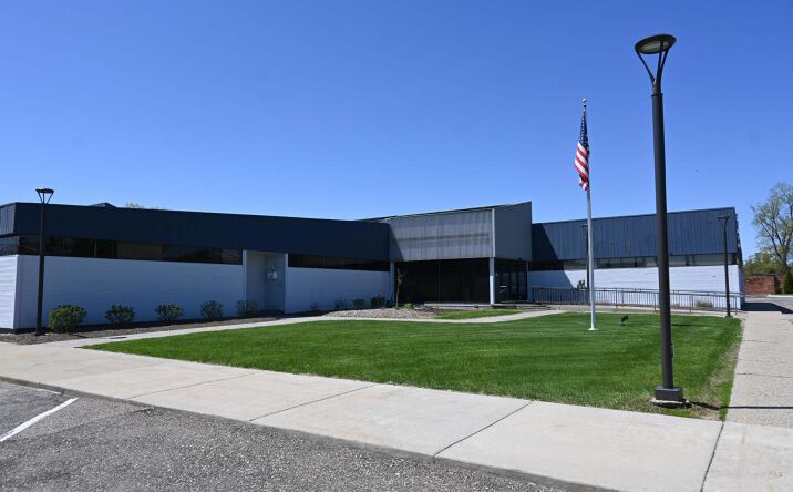 Pictures of Office property located at 18161 13 Mile Rd, Southfield, MI 48076 for lease - image #1