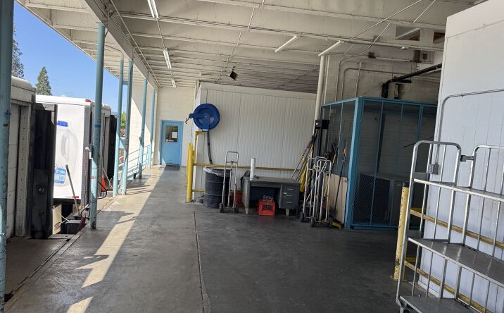 Pictures of Industrial property located at 1686 SE N St, Grants Pass, OR 97526 for lease - image #1
