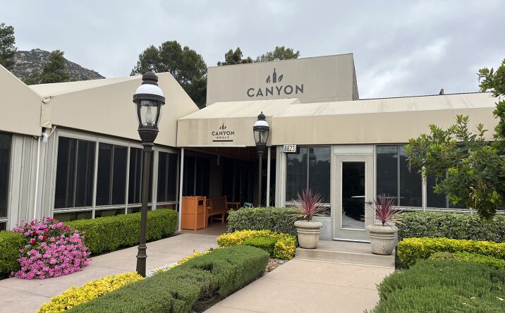 Pictures of Restaurant property located at 8823 Lawrence Welk Dr, Escondido, CA 92026 for lease - image #1