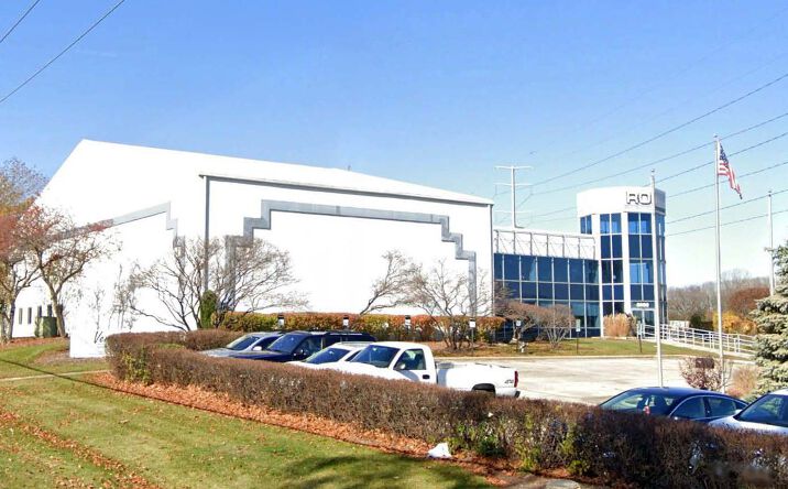 Pictures of Industrial property located at 2000 Fox Ln, Elgin, IL 60123 for lease - image #1