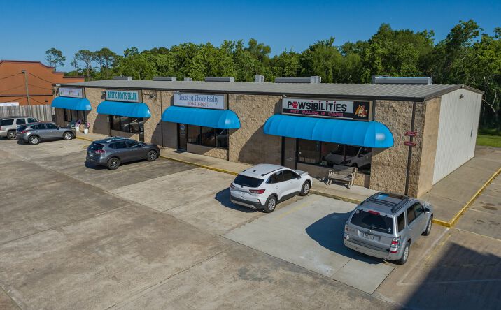 Pictures of Retail property located at 10611 FM1764, Santa Fe, TX 77510 for lease - image #1