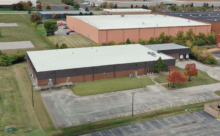 Pictures of Industrial property located at 4195 Shoreline Ct, Earth City, MO 63045 for lease - image #1