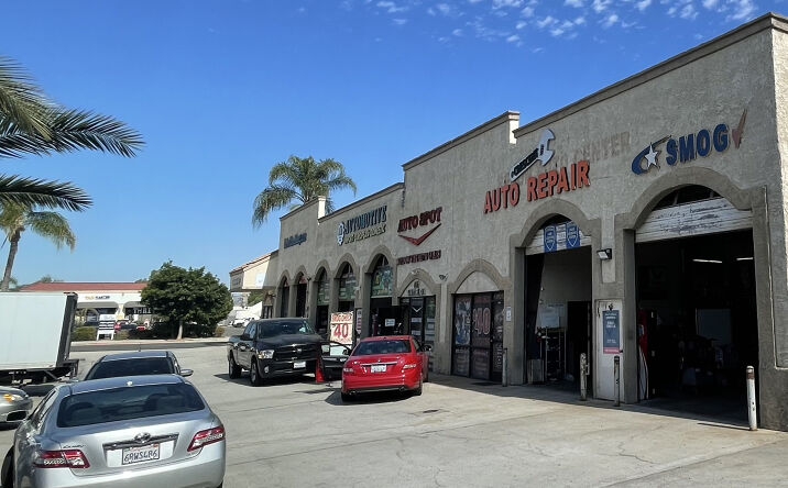 Pictures of Retail, Office property located at 1443 W 6th St, Corona, CA 92882 for lease - image #1