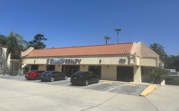Pictures of Retail, Office property located at 701 W 6th St, Corona, CA 92882 for lease - image #1
