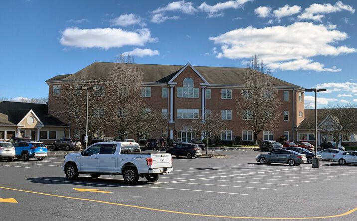 Pictures of Office property located at 2151 Linglestown Rd, Harrisburg, PA 17110 for lease - image #1