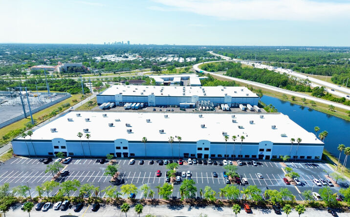 Pictures of Industrial property located at 2005 Gandy Blvd N, St. Petersburg, FL 33702 for lease - image #1