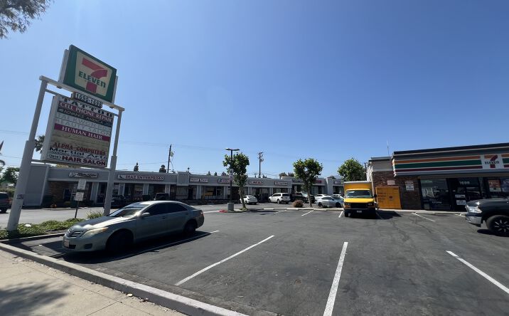 Pictures of Retail, Office property located at 1690 & 1698 W 6th St, Corona, CA 92882 for lease - image #1