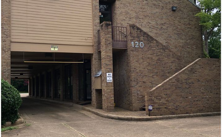 Pictures of Office property located at 120 W 5th St, Tyler, TX 75701 for lease - image #1