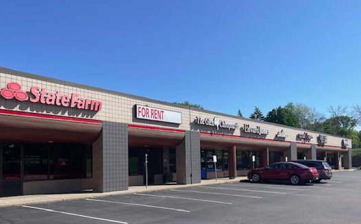 Pictures of Retail property located at 10976-11032 Cedar Lake Road S, Minnetonka, MN 55305 for lease - image #1