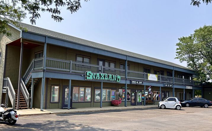 Pictures of Retail, Office property located at 7464 Arapahoe Rd, Boulder, CO 80303 for lease - image #1