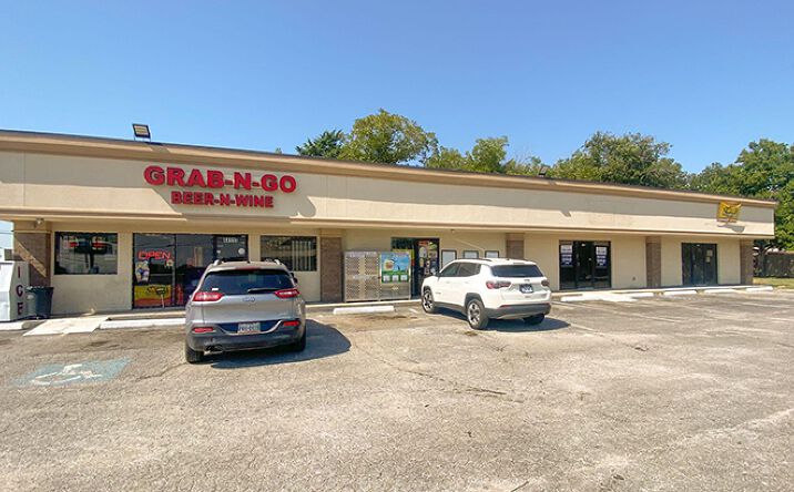 Pictures of Retail property located at 4411 Broadway Ave, Fort Worth, TX 76117 for lease - image #1