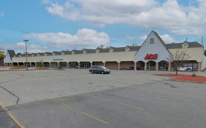 Pictures of Retail property located at 2418 & 2422 10th Avenue, South Milwaukee, WI 53172 for lease - image #1