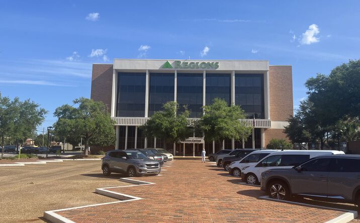 Pictures of Office property located at 70 N Baylen St, Pensacola, FL 32502 for lease - image #1