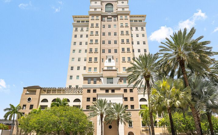 Pictures of Office property located at 355 Alhambra Cir, Coral Gables, FL 33134 for lease - image #1