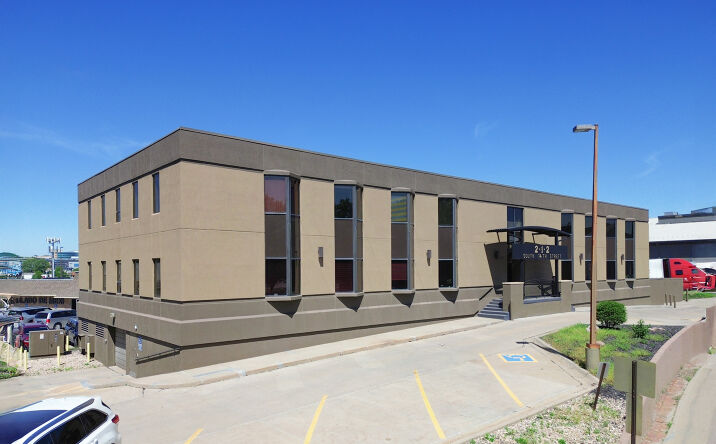 Pictures of Office property located at 212 S 74th St, Omaha, NE 68114 for lease - image #1
