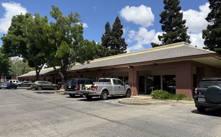 Pictures of Office property located at 7230 S Land Park Dr, Sacramento, CA 95831 for lease - image #1