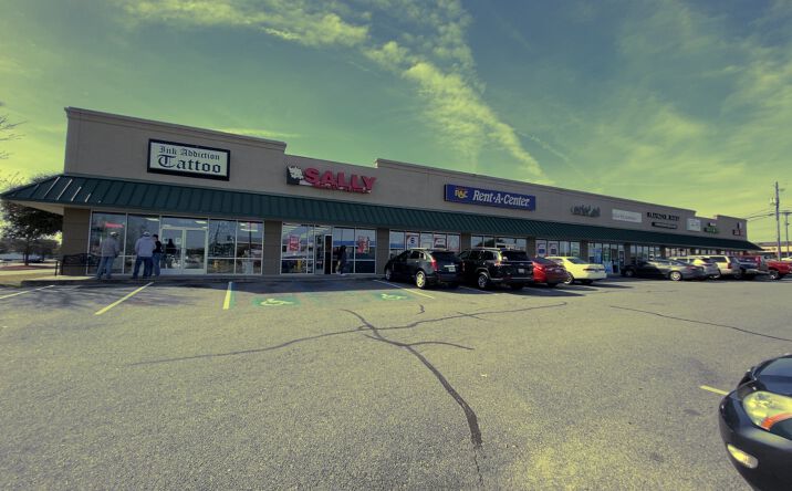 Pictures of Retail property located at 1876-1898 US Highway 82 Tifton, GA, Tifton, GA 31794 for lease - image #1