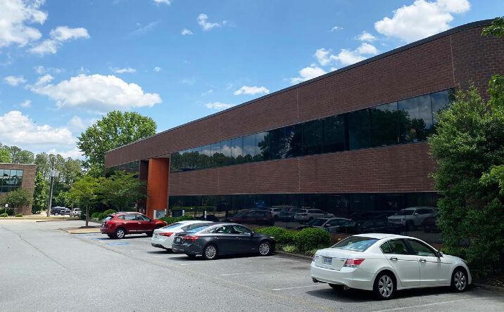 Pictures of Office property located at 2800 N Parham Road, Richmond, VA 23294 for lease - image #1