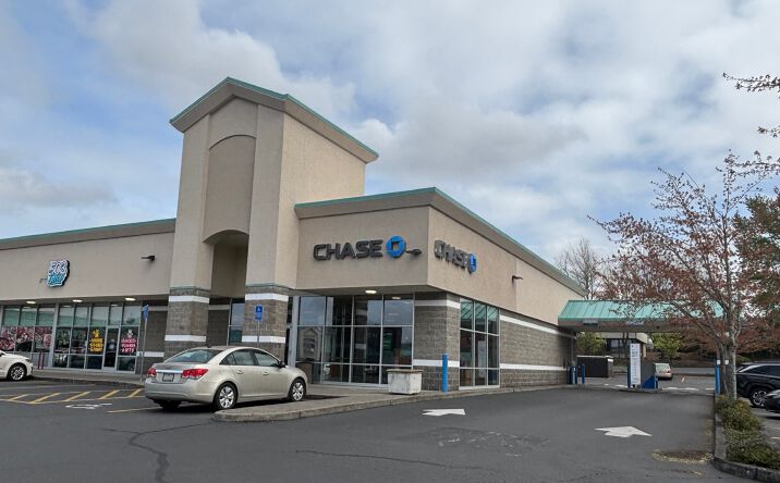 Pictures of Retail property located at 17435 SW Farmington Rd, Aloha, OR 97007 for lease - image #1