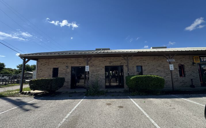 Pictures of Industrial property located at 40120 Industrial Park Cir, Georgetown, TX 78626 for lease - image #1