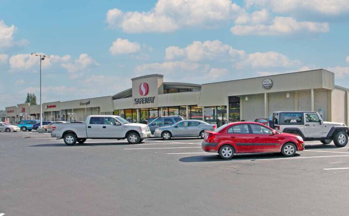 Pictures of Retail property located at 611 S Meridian St, Puyallup, WA 98371 for lease - image #1