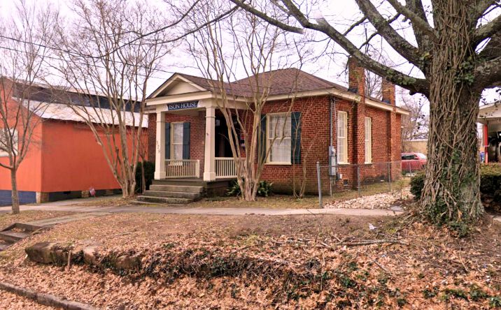Pictures of Office property located at 328 W Solomon St, Griffin, GA 30223 for lease - image #1