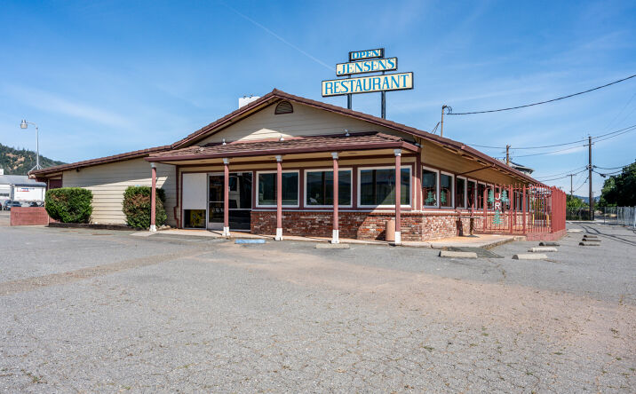 Pictures of Retail, Restaurant property located at 1550 N Lovers Ln, Ukiah, CA 95482 for lease - image #1