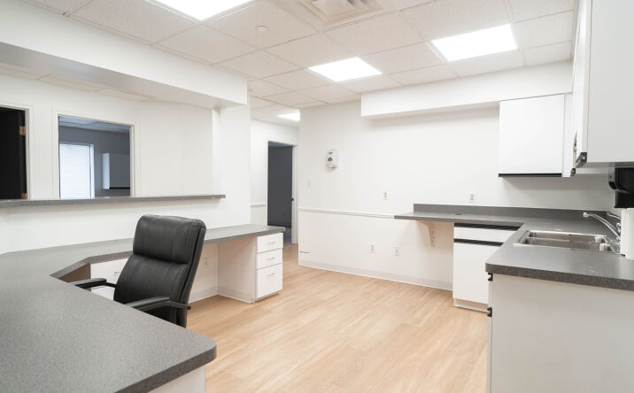 Pictures of Retail, Office property located at 315 W 89th Ave, Merrillville, IN 46410 for lease - image #1