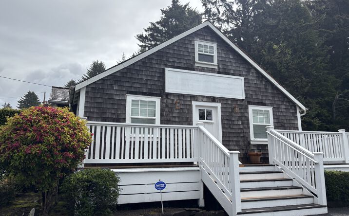 Pictures of Retail, Office, Special Purpose property located at 2110 NE 36th Dr, Lincoln City, OR 97367 for lease - image #1