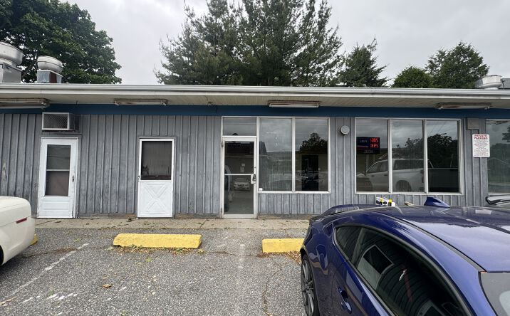 Pictures of Retail, Restaurant, Office property located at 392 Eastern Point Rd, Groton, CT 06340 for lease - image #1