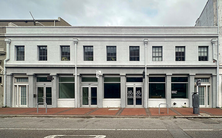 Pictures of Retail property located at 860 Tchoupitoulas St, New Orleans, LA 70130 for lease - image #1