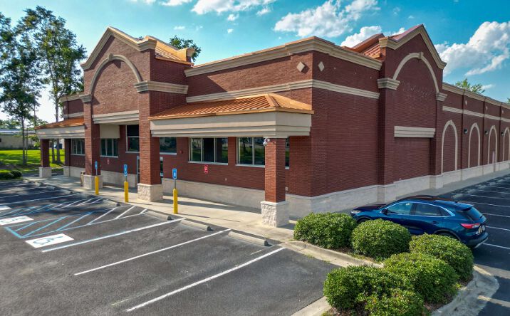 Pictures of Office, Restaurant property located at 1108 E 1st St, Vidalia, GA 30474 for lease - image #1