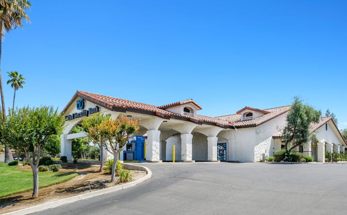 Pictures of Office property located at 7088 N First St, Fresno, CA 93720 for lease - image #1