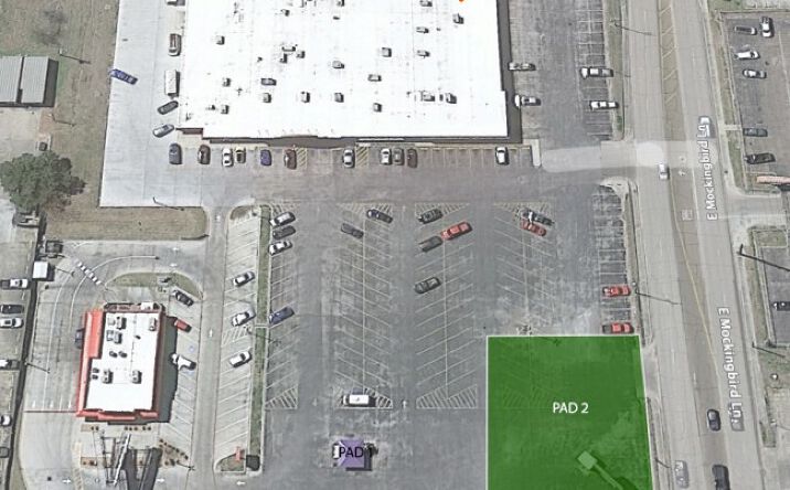 Pictures of Land, Retail property located at 4303 N Navarro St, Victoria, TX 77901 for lease - image #1