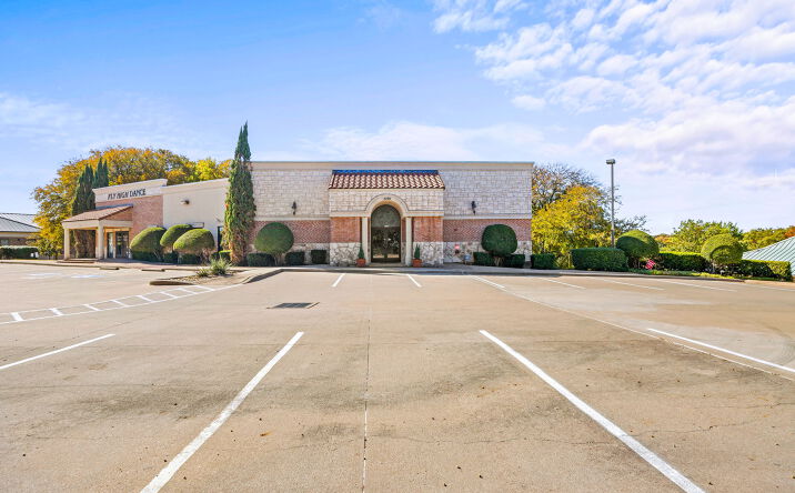 Pictures of Retail, Office property located at 3090 Laura Ln, McKinney, TX 75070 for lease - image #1