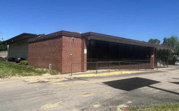 Pictures of Retail, Office property located at 2120 SW 6th Ave, Topeka, KS 66606 for lease - image #1
