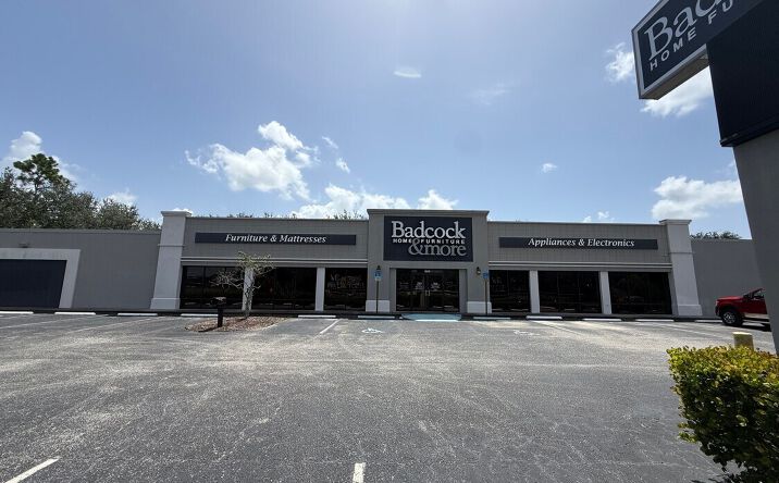 Pictures of Retail, Office, Industrial property located at 1750 N Tamiami Trl, North Fort Myers, FL 33903 for lease - image #1